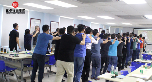 热烈祝贺德永佳（股票代码HK00321）携手正睿商学院成功举办【企业操盘手高级研修班】系列课程