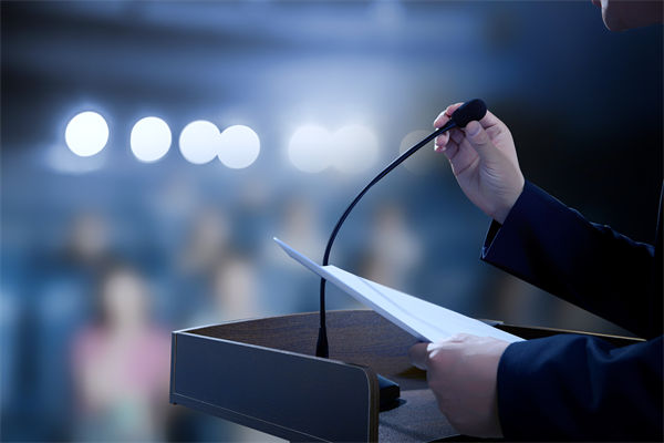 大降对华关税，特朗普为何转弯？制造业怎么看？