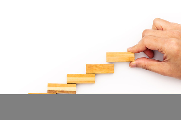 哪个年度经营计划管理咨询公司最实在，能帮企业落地执行目标？